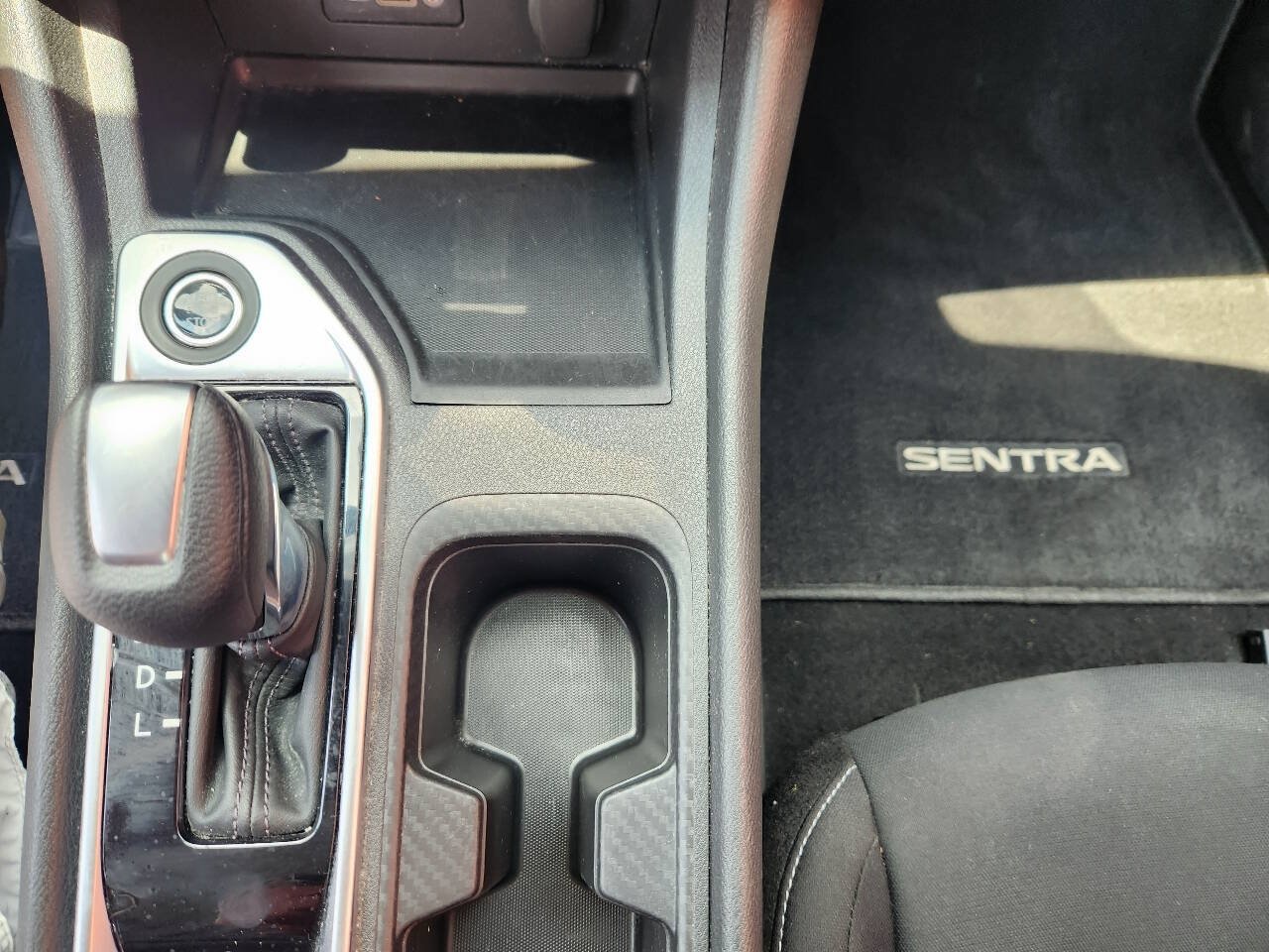 Used 2022 Nissan Sentra SV FWD image 16