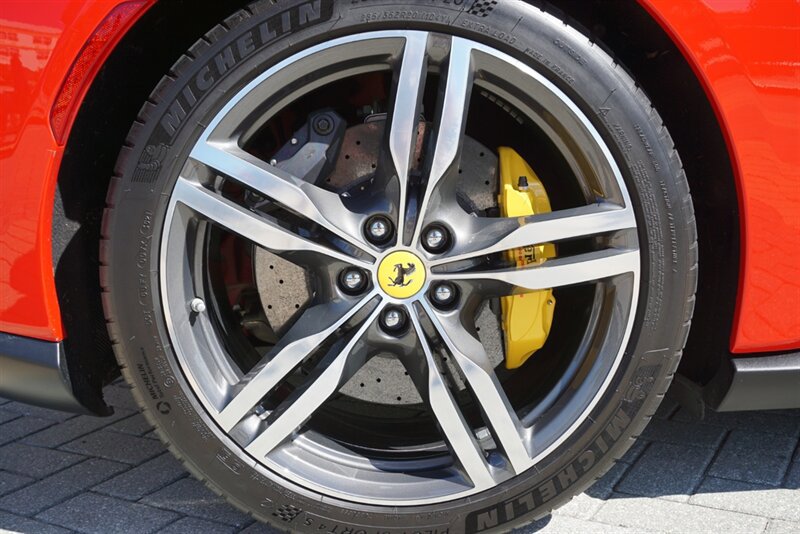 Used 2022 Ferrari Portofino M RWD image 29