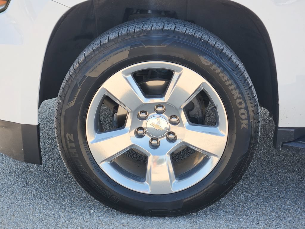 Used 2020 Chevrolet Suburban LT w/ Texas Edition Package AWD/4WD image 10