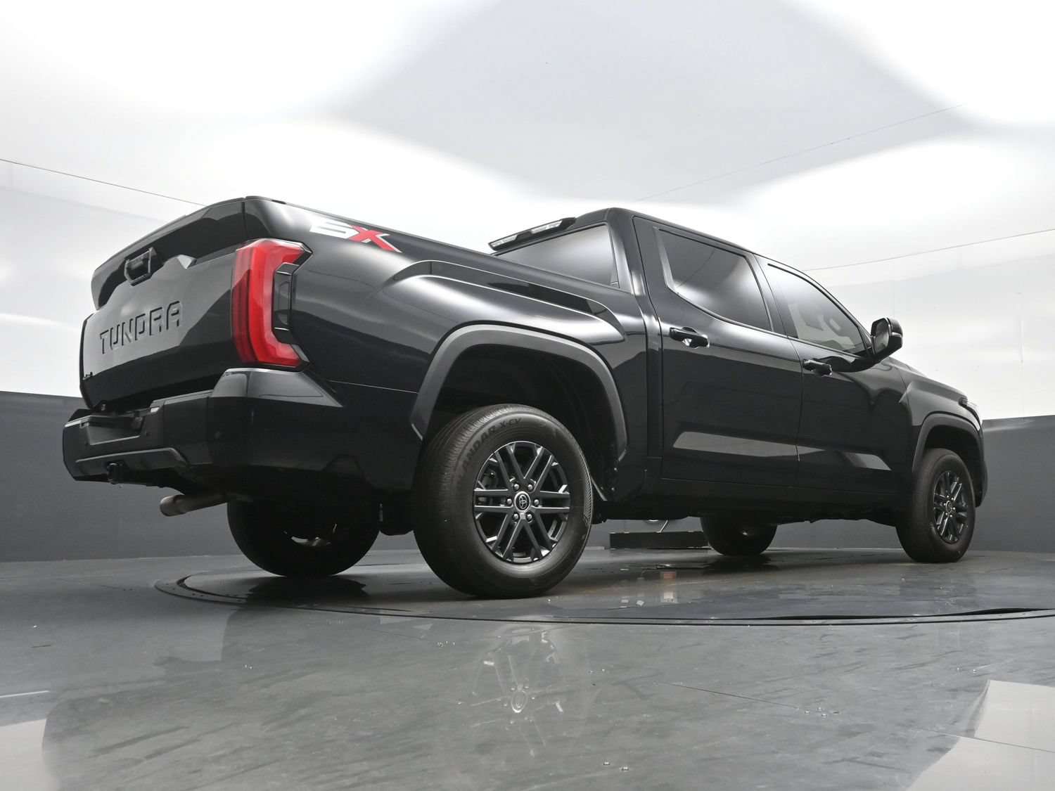 Used 2023 Toyota Tundra SR5 w/ SR5 Convenience Package AWD/4WD image 36