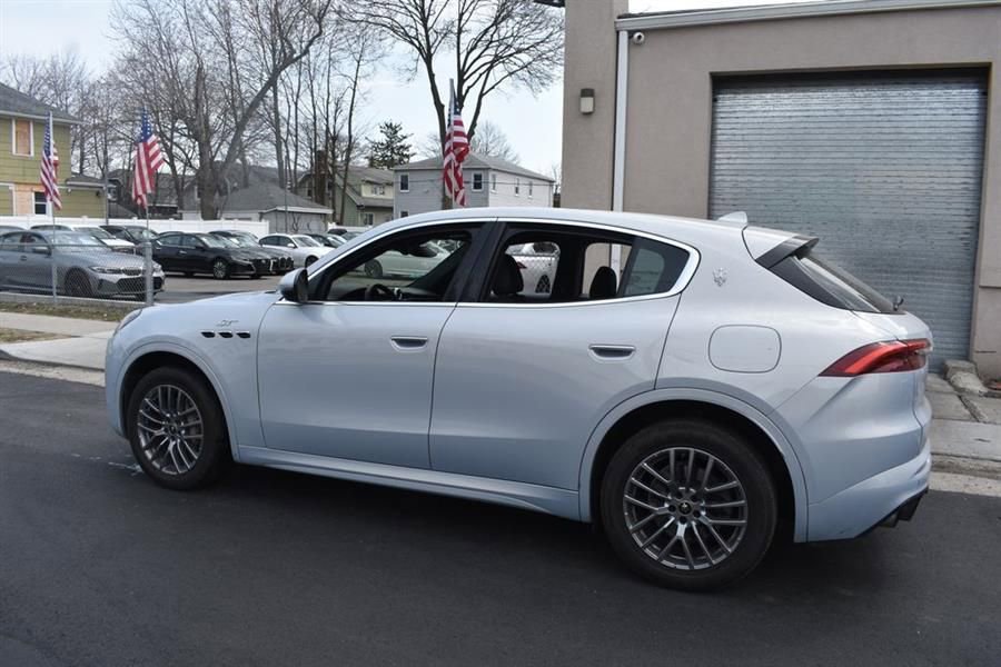 Used 2024 Maserati Grecale GT AWD/4WD image 5
