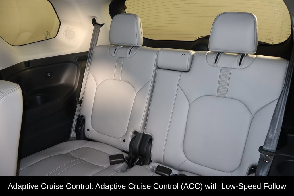 Used 2025 Honda Pilot Touring image 16