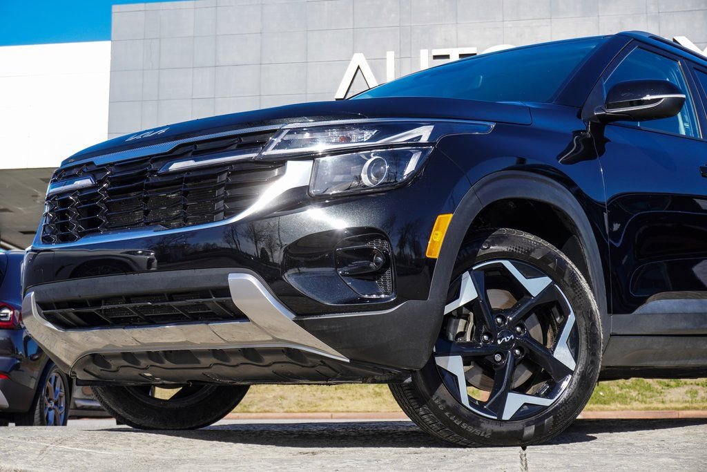 Used 2025 Kia Seltos S image 2