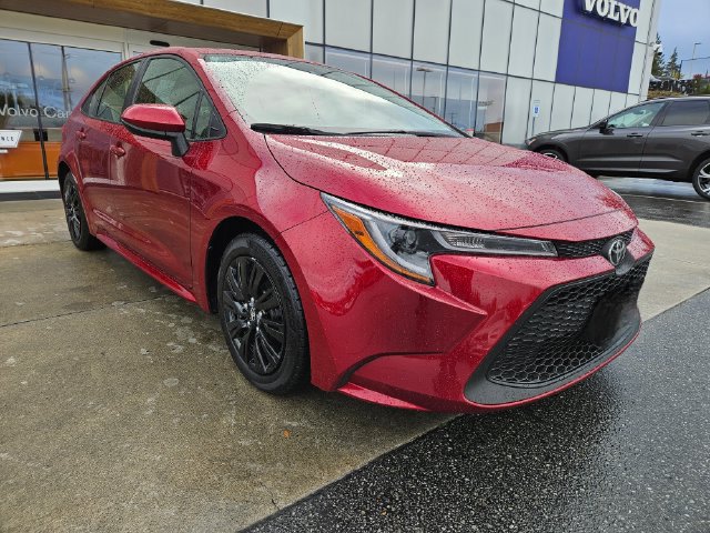 Used 2022 Toyota Corolla LE FWD image 3