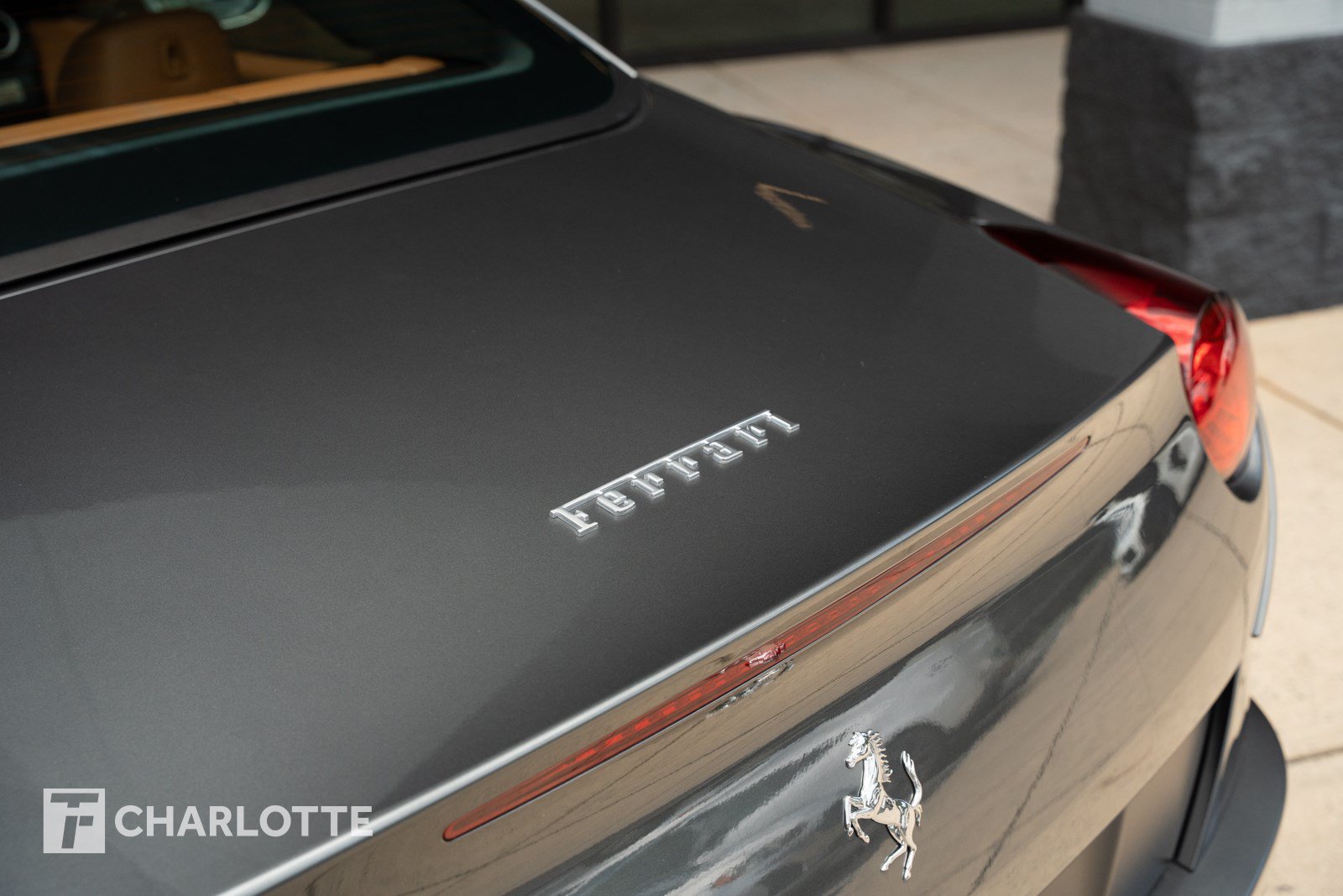 Used 2012 Ferrari California RWD image 18