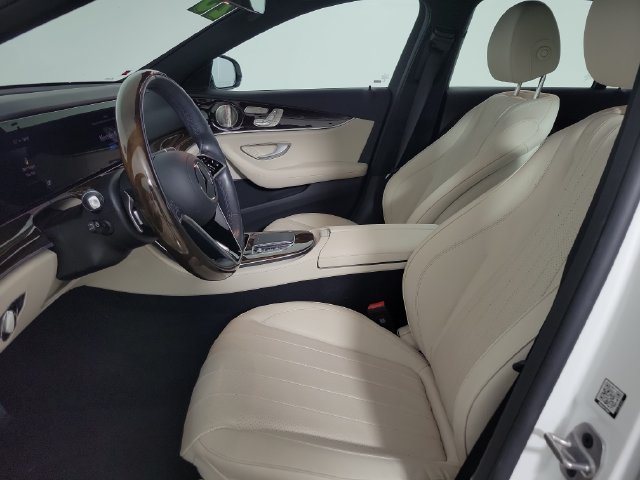 Used 2023 Mercedes-Benz E 350 4MATIC Sedan image 17