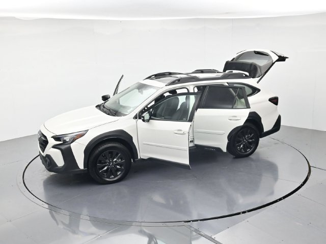 Used 2025 Subaru Outback Onyx Edition XT AWD/4WD image 46