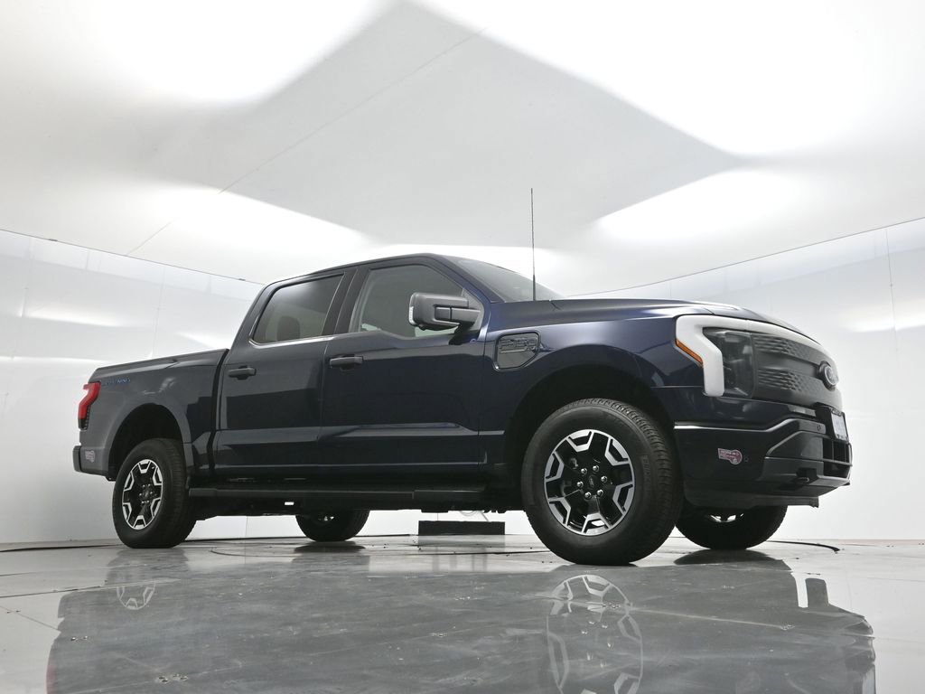 Used 2023 Ford F150 Lightning XLT AWD/4WD image 51