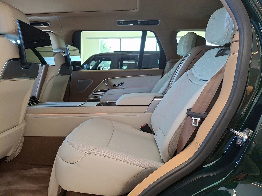 New 2026 Land Rover Range Rover SV AWD/4WD image 8
