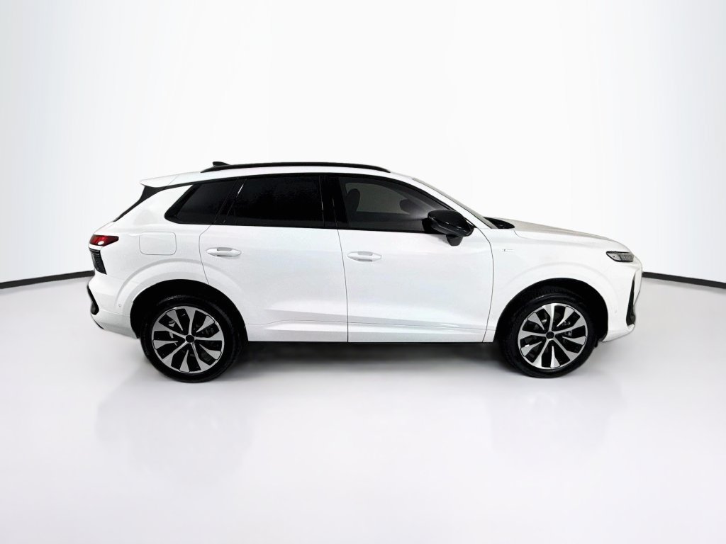New 2026 Audi Q3 quattro 2.0T AWD/4WD image 4