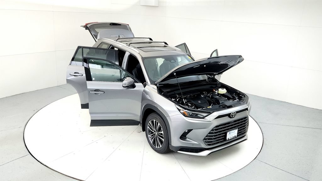 Certified 2025 Toyota Grand Highlander AWD Hybrid image 17