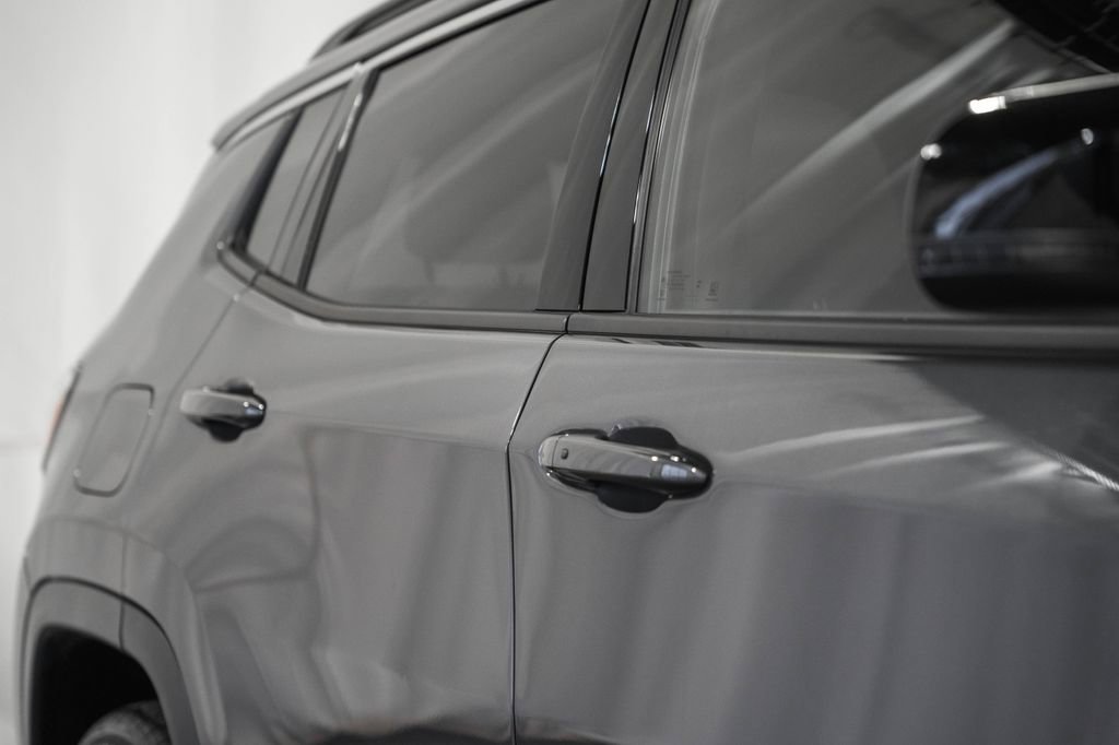 Used 2024 Jeep Compass Limited w/ Sun and Sound Group image 21
