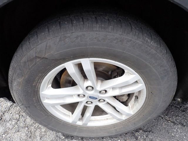 Used 2022 Ford Explorer XLT image 9