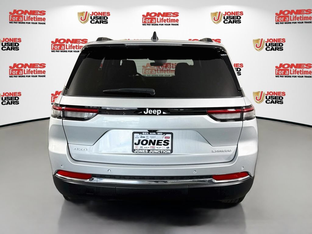Used 2025 Jeep Grand Cherokee Laredo X AWD/4WD image 14