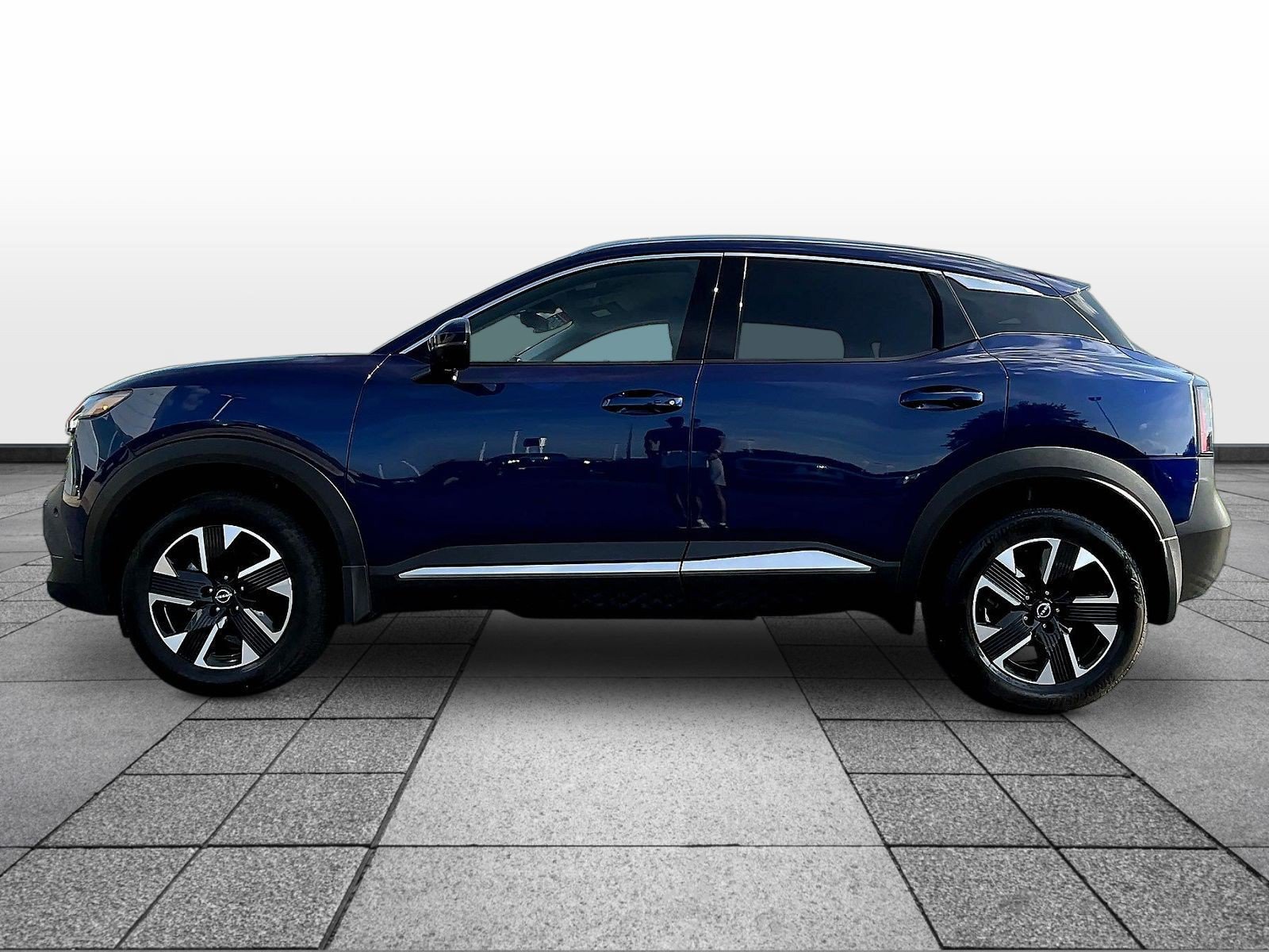 Certified 2025 Nissan Kicks SR AWD/4WD image 8