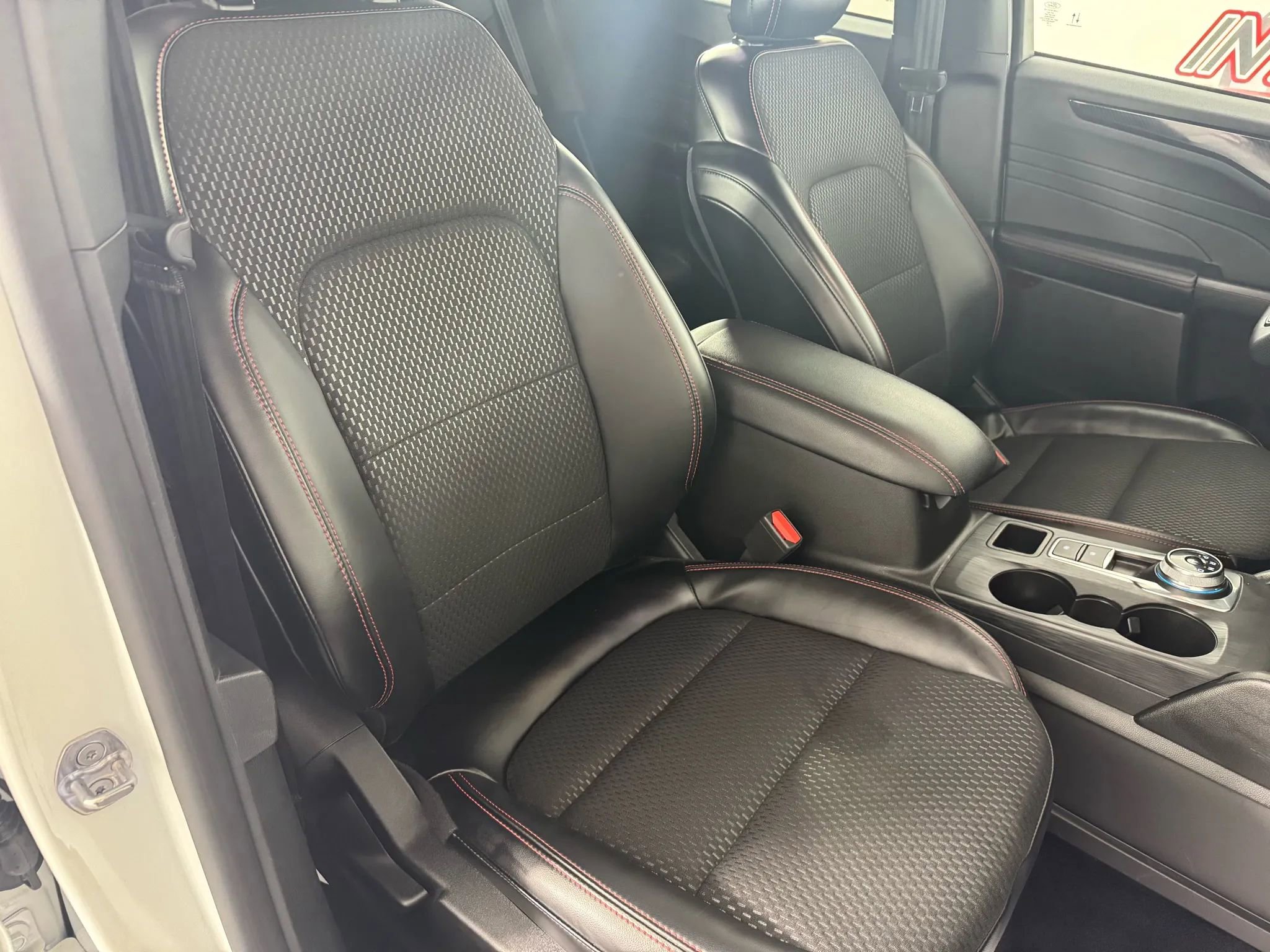 Used 2024 Ford Escape ST-Line w/ Tech Pack #1 image 35