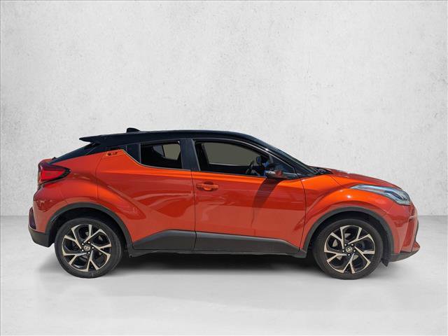 Used 2020 Toyota C-HR XLE image 4