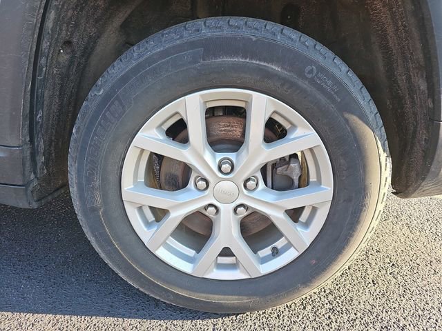 Used 2023 Jeep Grand Cherokee L Limited image 10