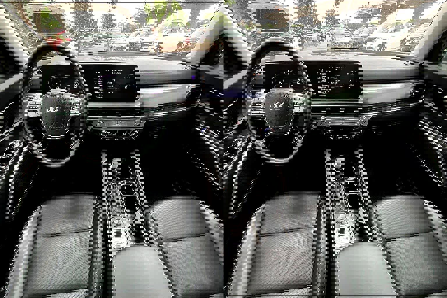 Used 2024 Kia Telluride LX image 14