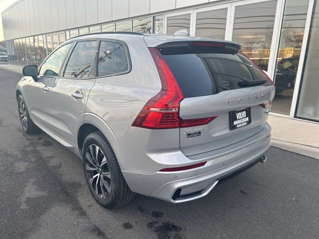 Certified 2025 Volvo XC60 B5 Plus image 3