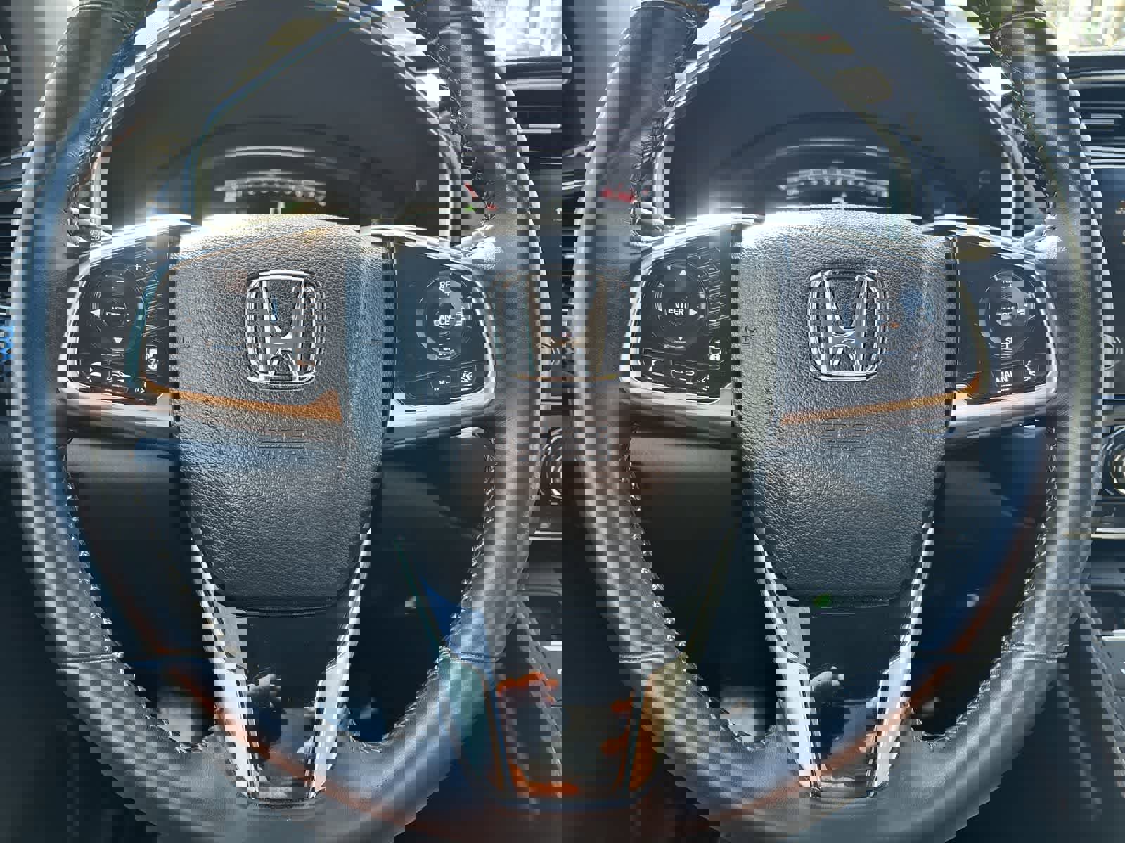 Used 2018 Honda CR-V Touring image 11