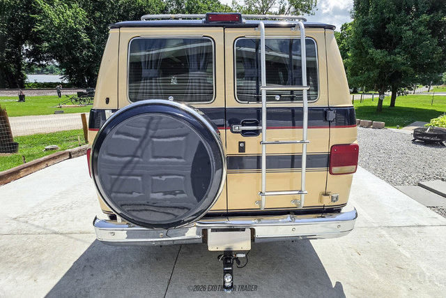 Used 1988 Chevrolet G20 RWD image 7