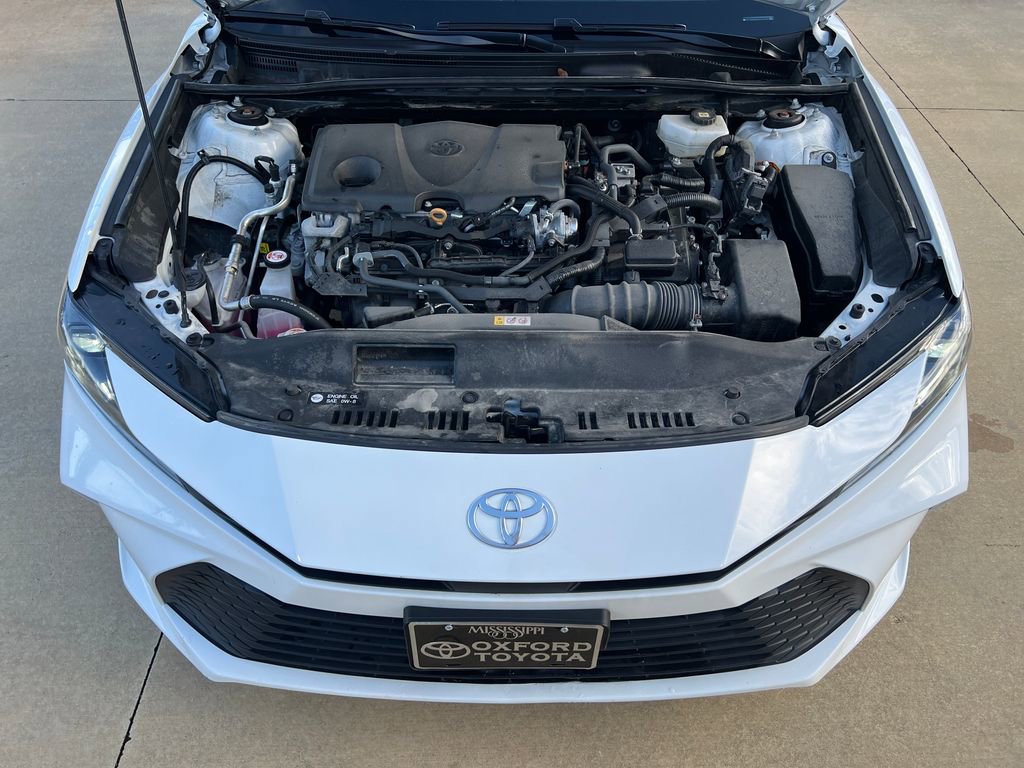 Used 2025 Toyota Camry LE FWD image 19