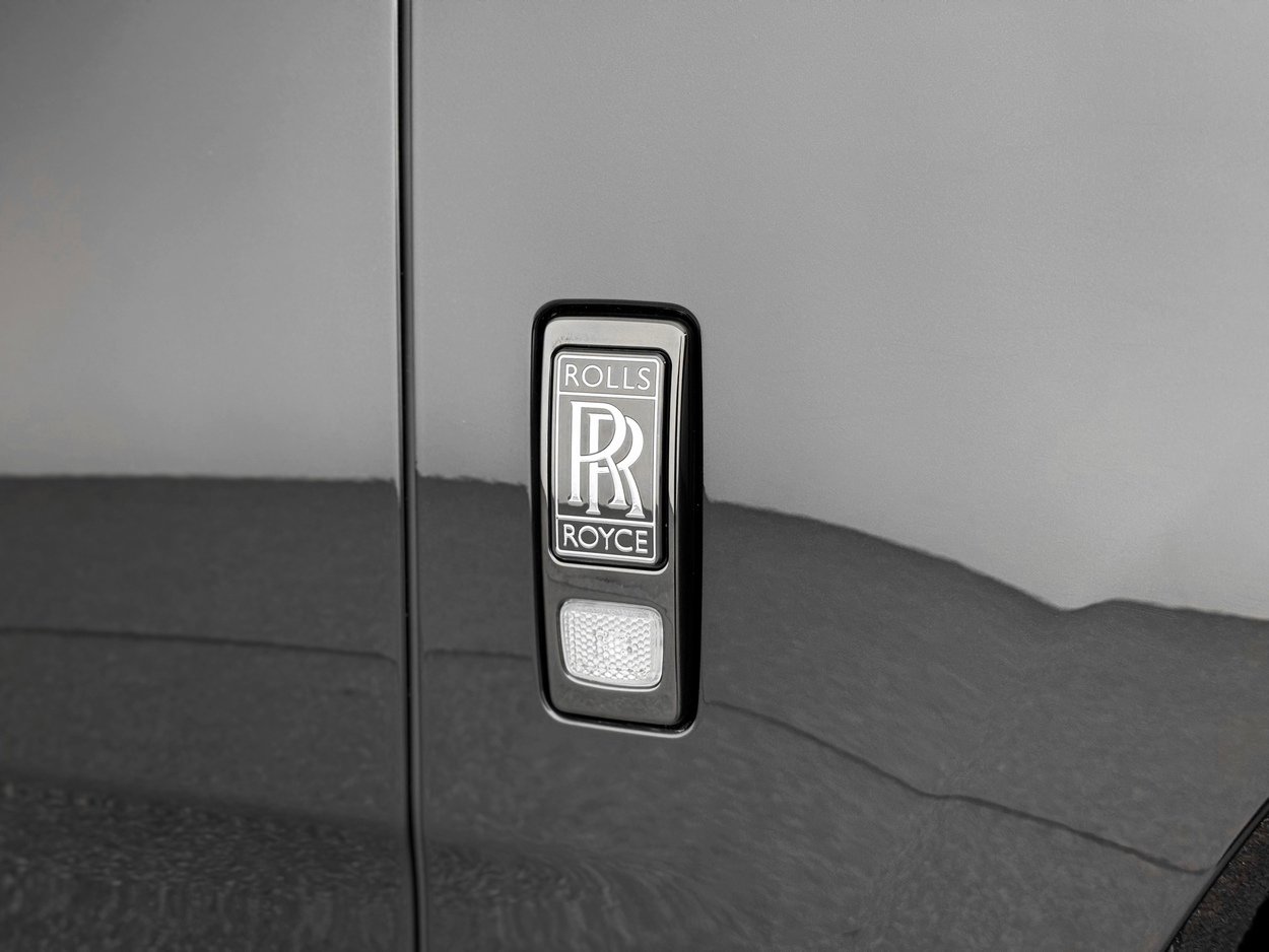 New 2026 Rolls-Royce Cullinan Black Badge image 46