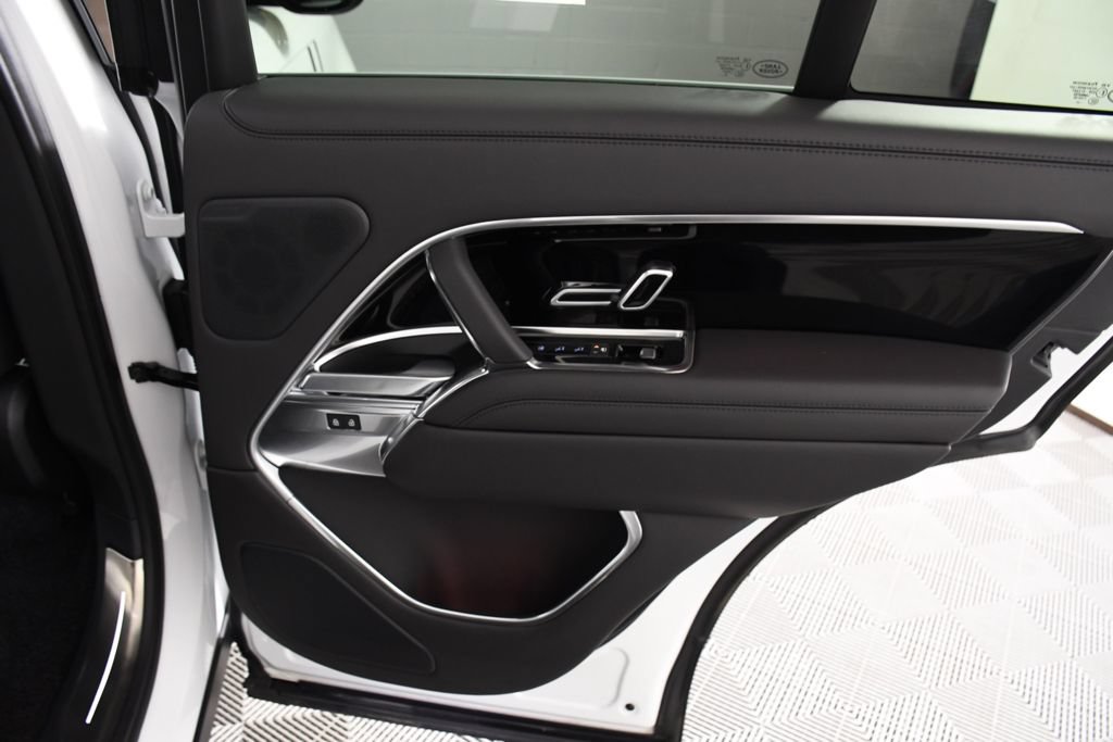 Used 2026 Land Rover Range Rover SE AWD/4WD image 20