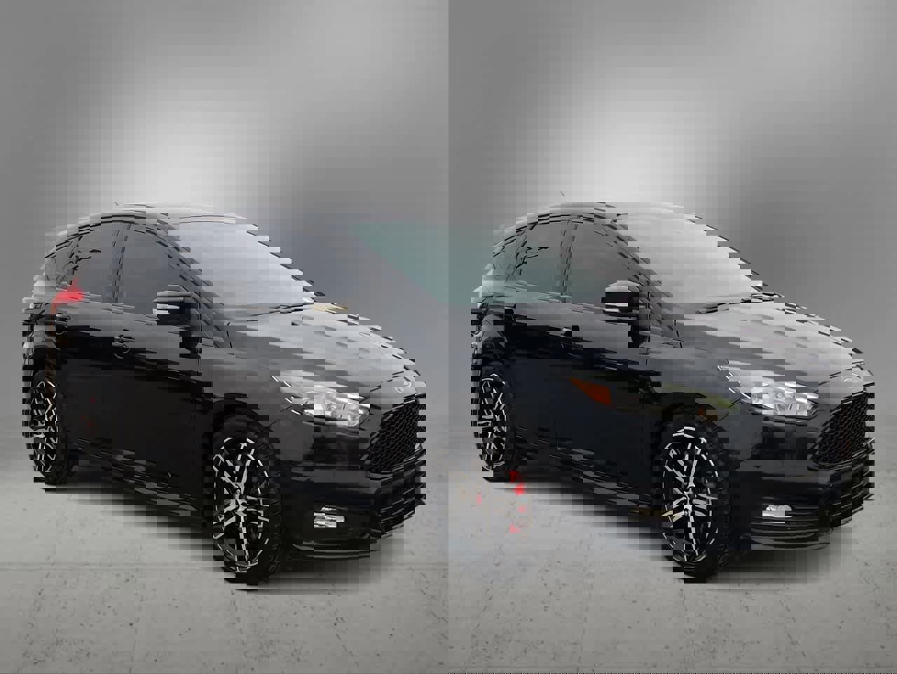 Used 2018 Ford Focus ST image 2