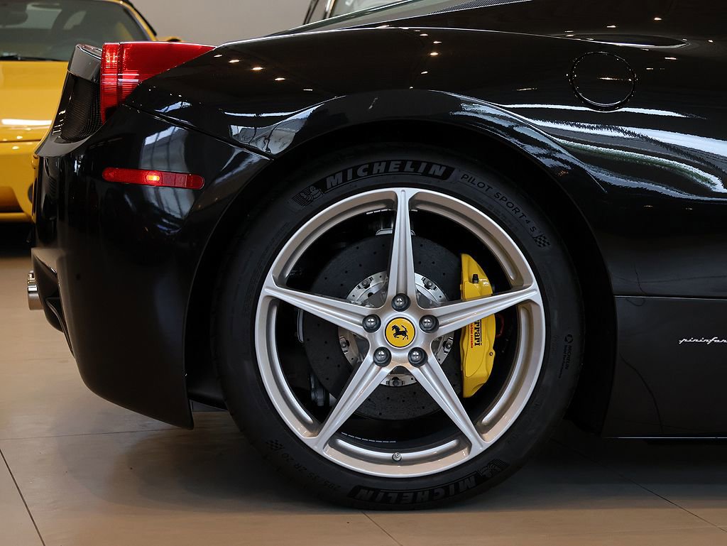 Used 2011 Ferrari 458 Italia Coupe RWD image 47