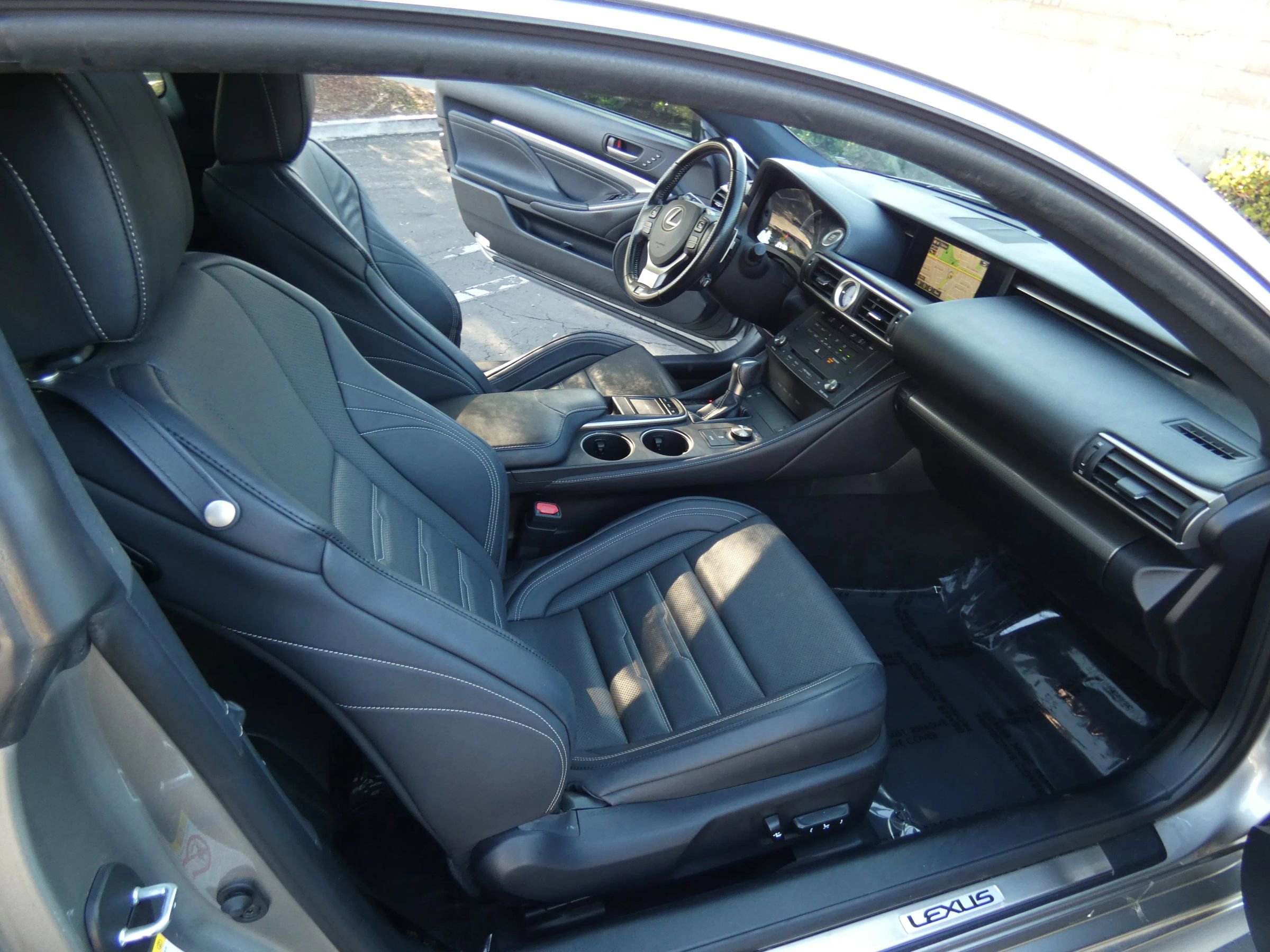 Used 2017 Lexus RC 200t image 29