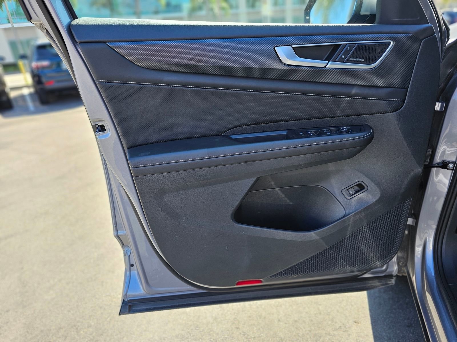 Used 2024 Volkswagen Atlas Cross Sport SEL Premium R-Line image 20