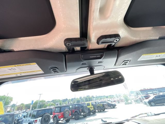 Used 2020 Jeep Wrangler Unlimited Sport S AWD/4WD image 24