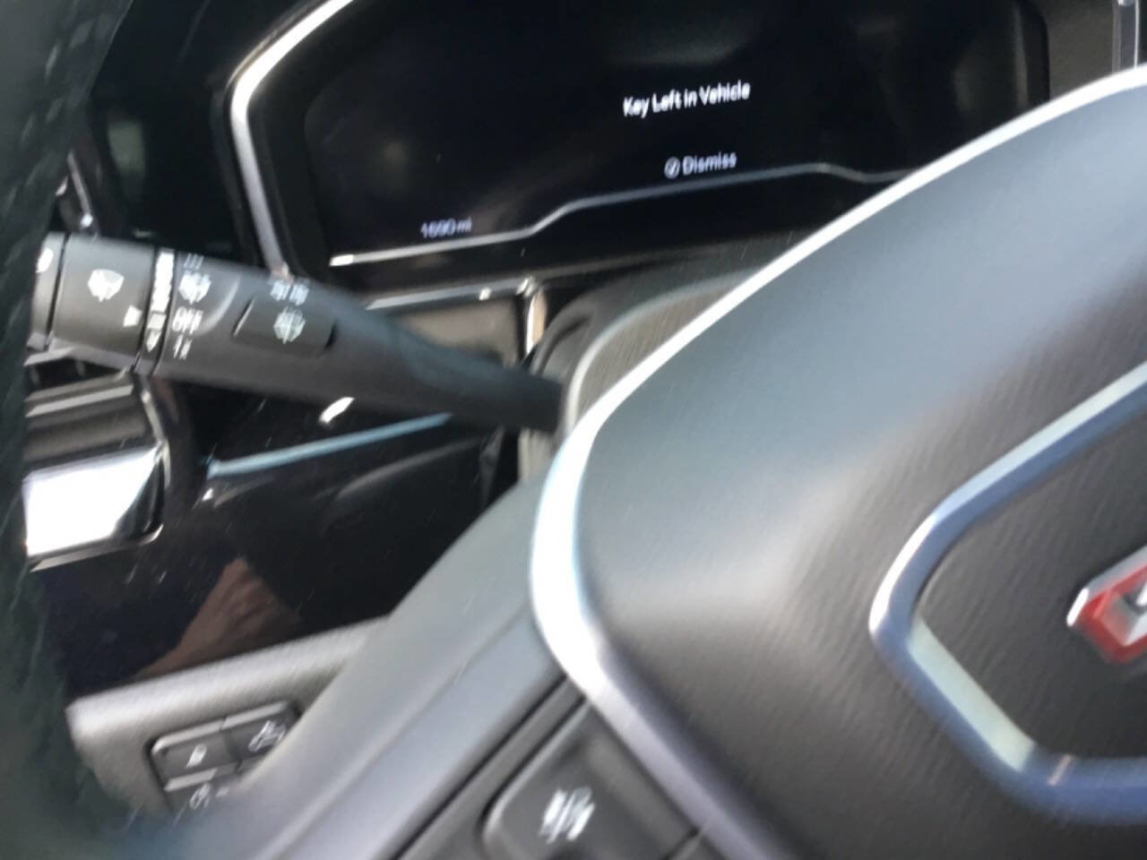 Used 2025 GMC Sierra 2500 SLE w/ SLE Value Package; image 9