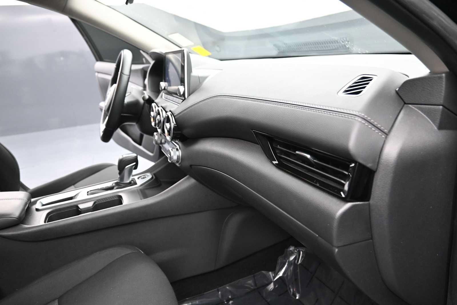 Used 2022 Nissan Sentra SV w/ All-Weather Package FWD image 16