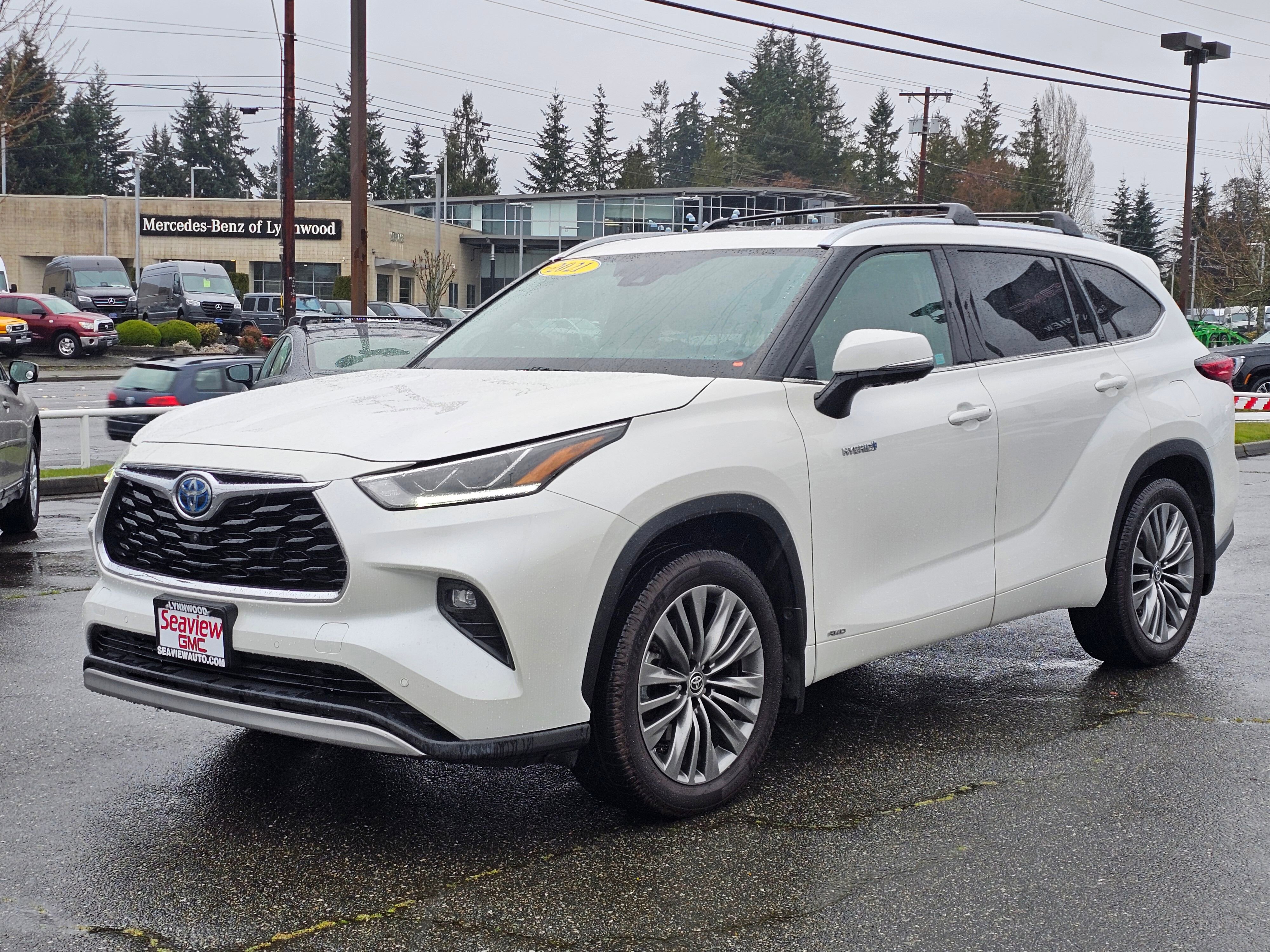 Used 2021 Toyota Highlander Platinum AWD/4WD image 3