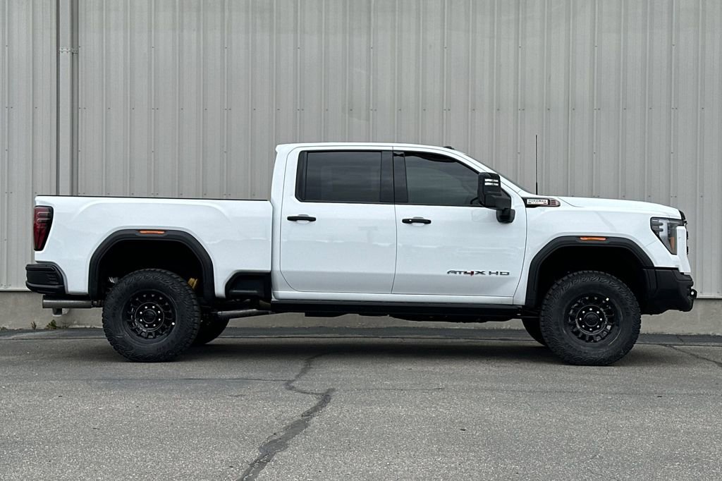 New 2026 GMC Sierra 2500 AT4X w/ AT4X AEV Edition image 4