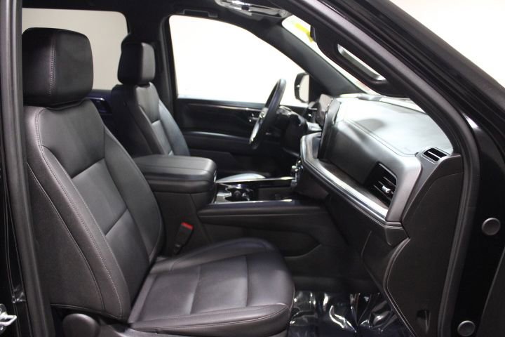 Certified 2025 Chevrolet Suburban Z71 image 26