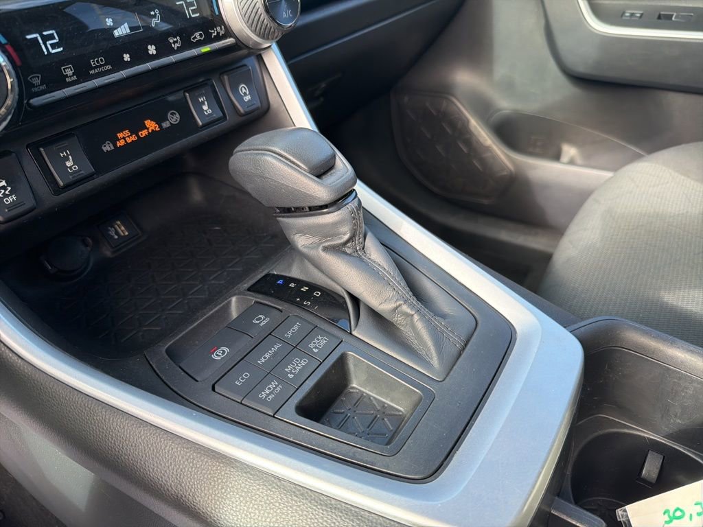 Used 2024 Toyota RAV4 XLE image 20