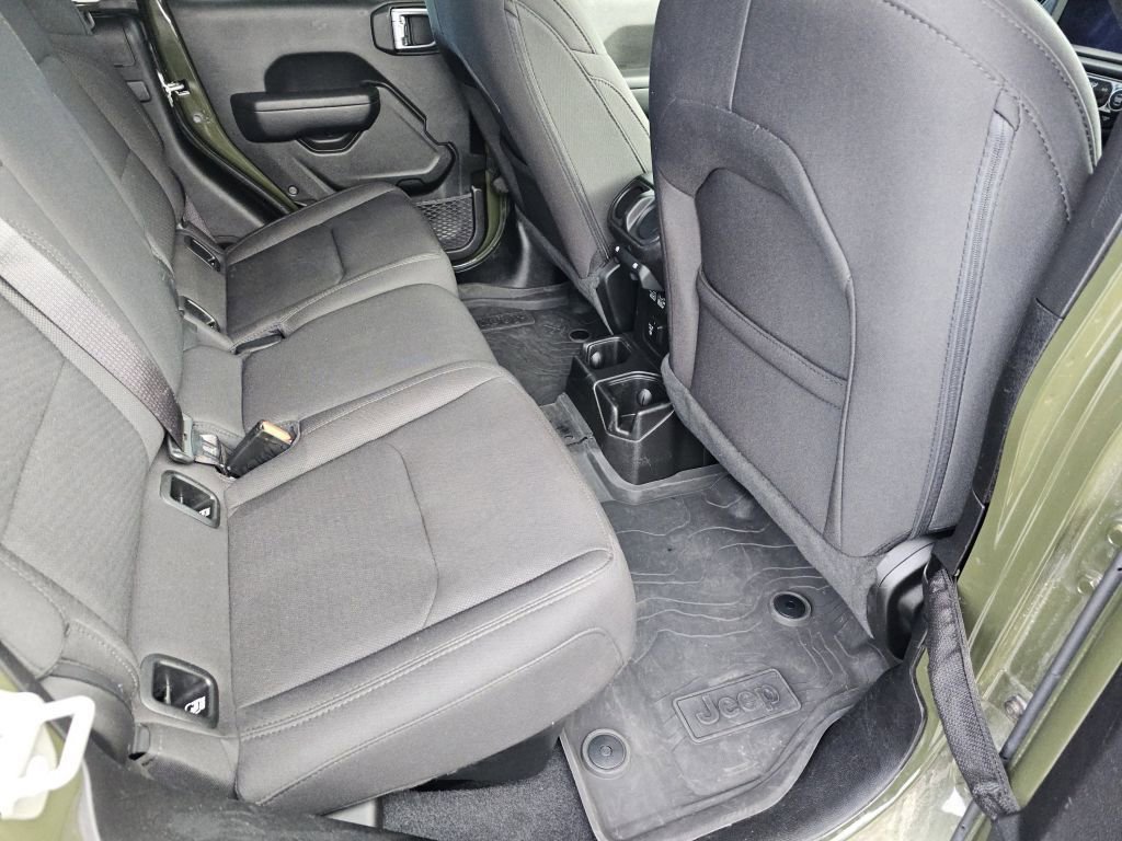 Used 2023 Jeep Gladiator Sport AWD/4WD image 5