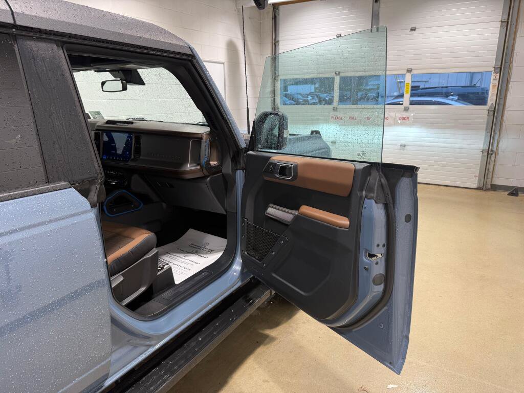 Used 2023 Ford Bronco Outer Banks AWD/4WD image 10