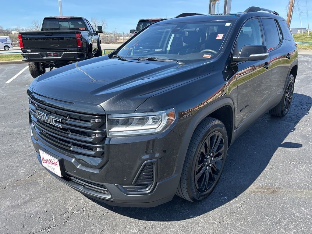 Used 2023 GMC Acadia SLE w/ Infotainment Package image 9