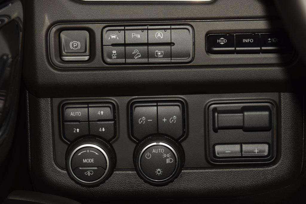 Used 2023 Chevrolet Tahoe High Country AWD/4WD image 35