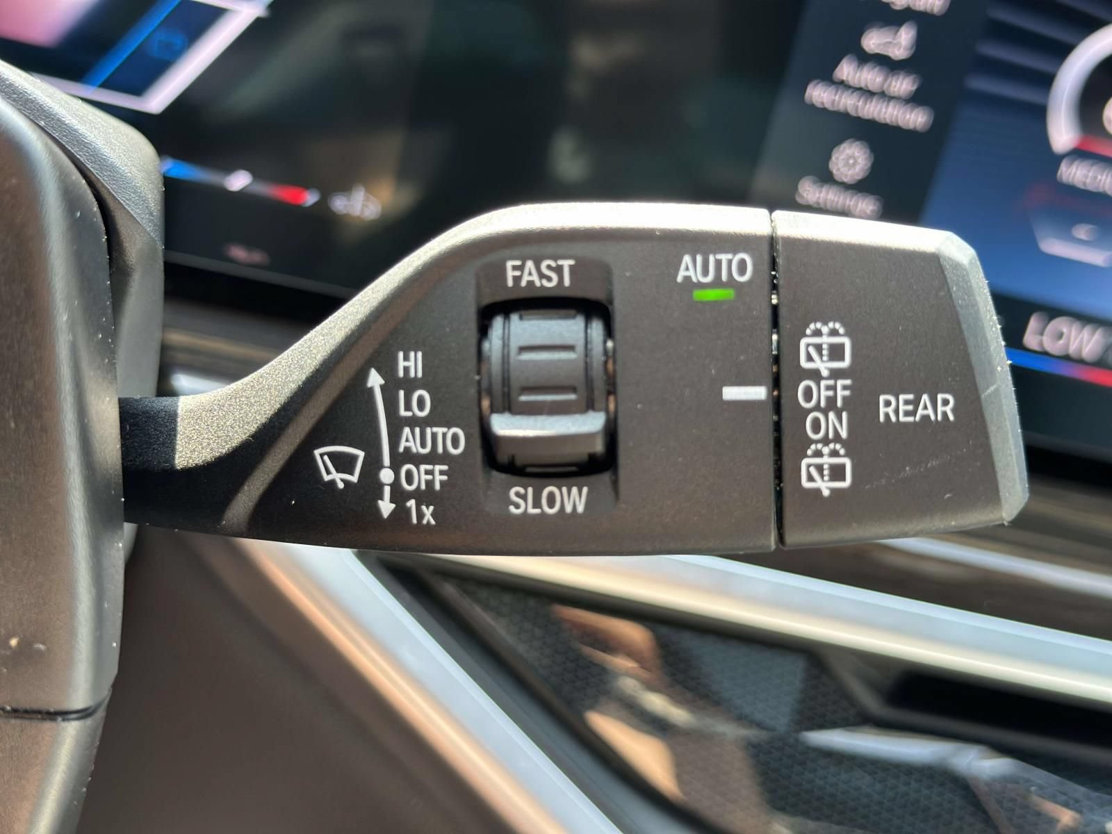 Used 2023 BMW X7 xDrive40i AWD/4WD image 17