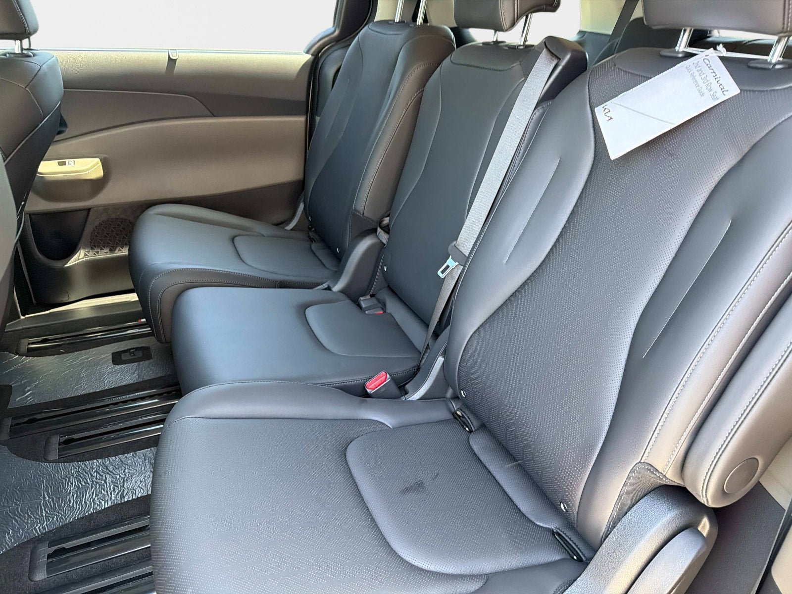 New 2026 Kia Carnival SX FWD image 11
