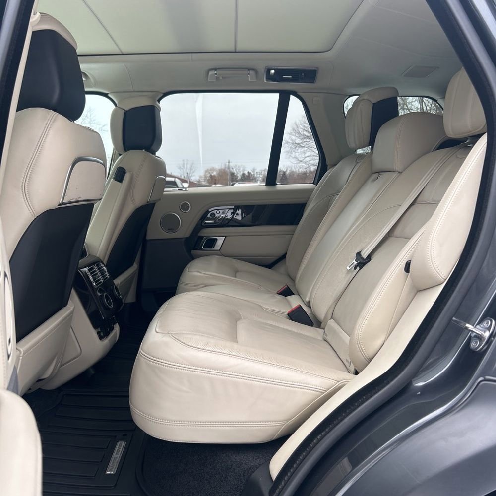 Used 2019 Land Rover Range Rover Autobiography image 15
