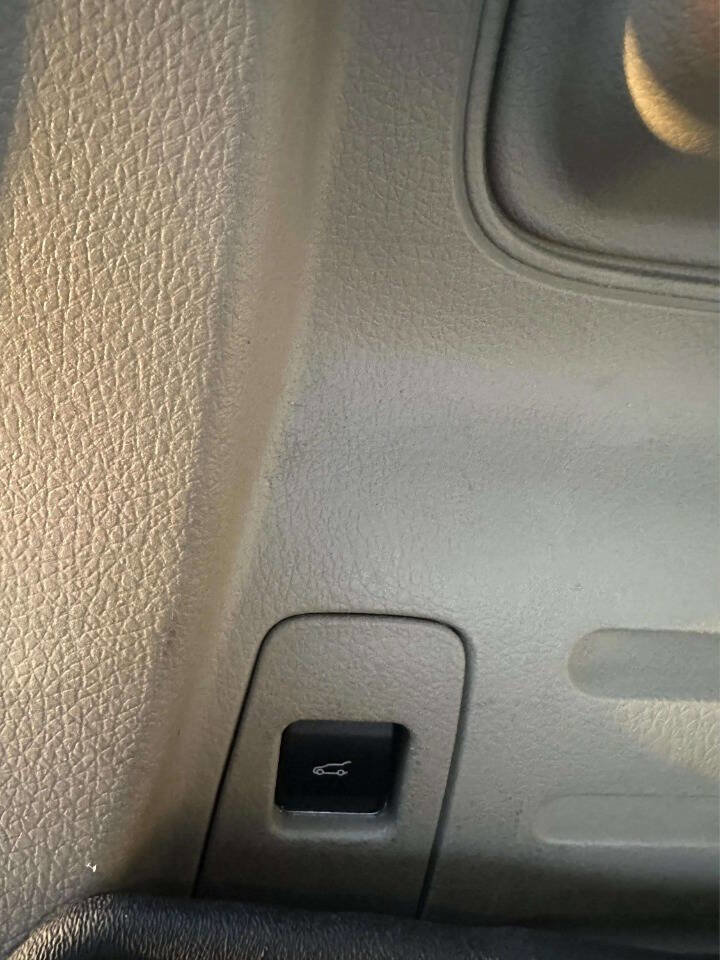 Used 2015 Lincoln MKX AWD w/ Equipment Group 102A image 22