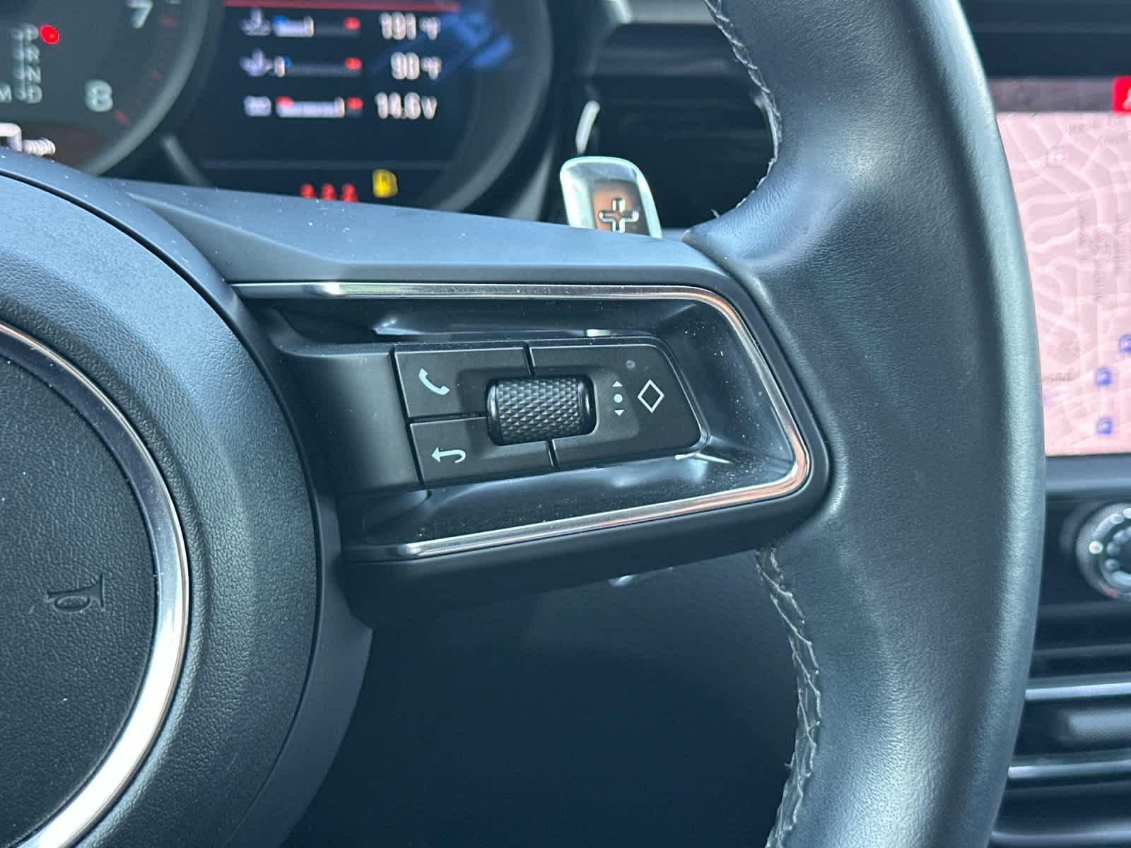 Certified 2023 Porsche Macan Turbo AWD/4WD image 27