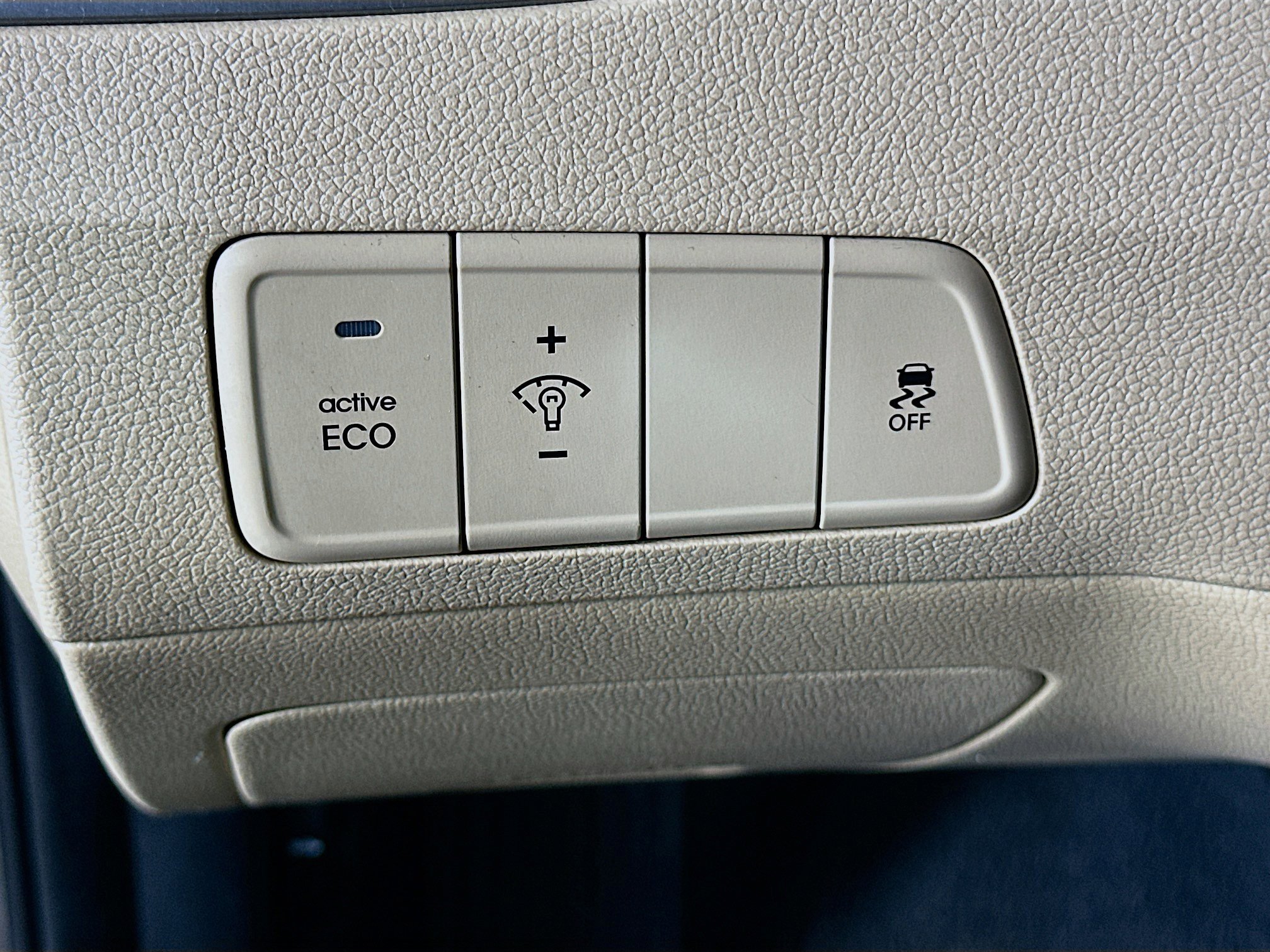 Used 2013 Hyundai Elantra GLS w/ Preferred Pkg FWD image 16